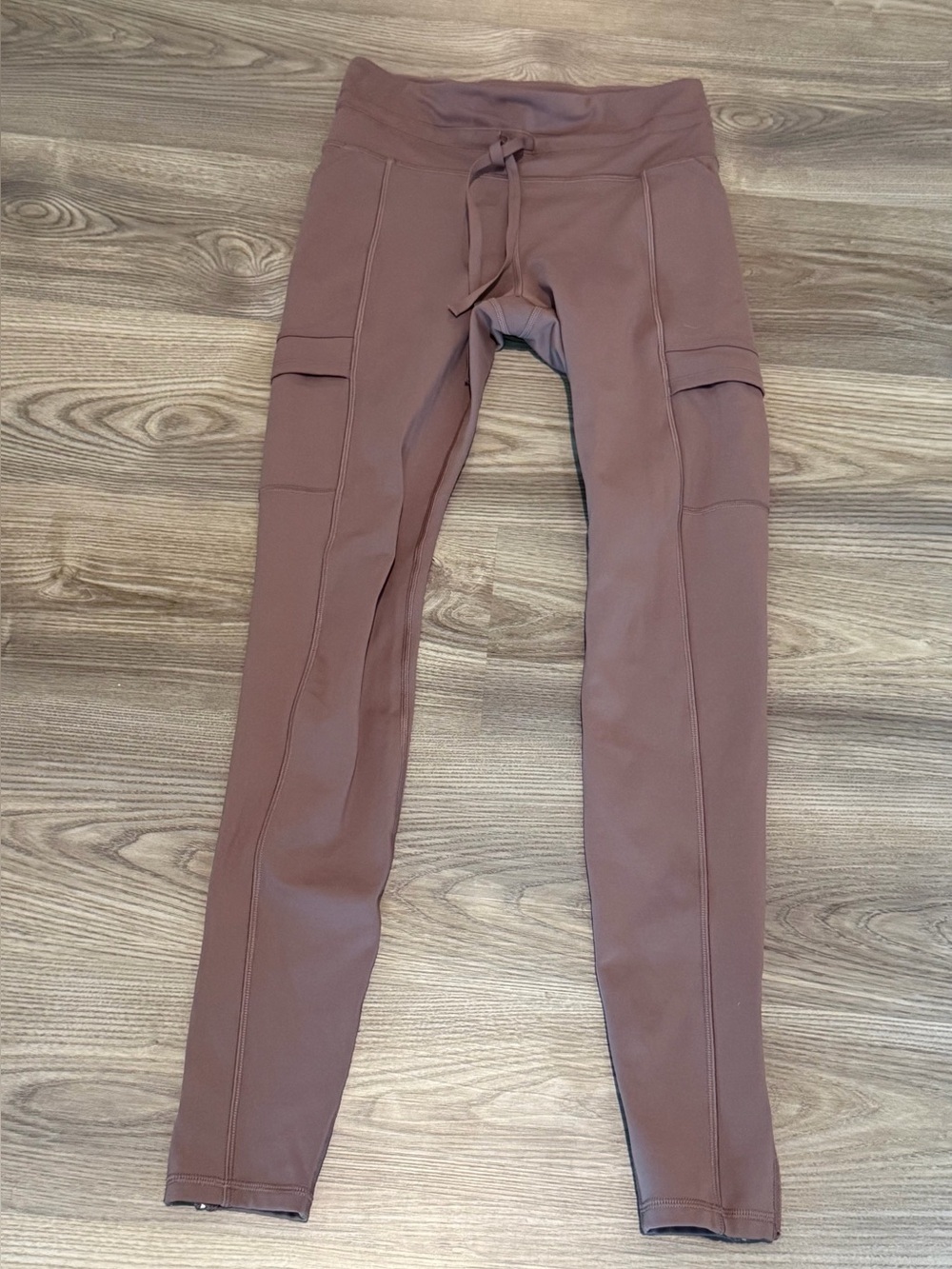Athleta Rainier High Rise Cargo Tight in Smoky Rose Women’s size Small Tall - Picture 10 of 10